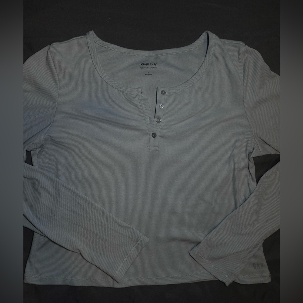 GAP Women's Light Gray Long Sleeve